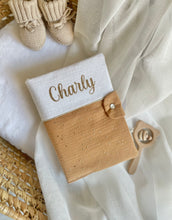 Charger l'image dans la galerie, Protège carnet de santé personnalisé