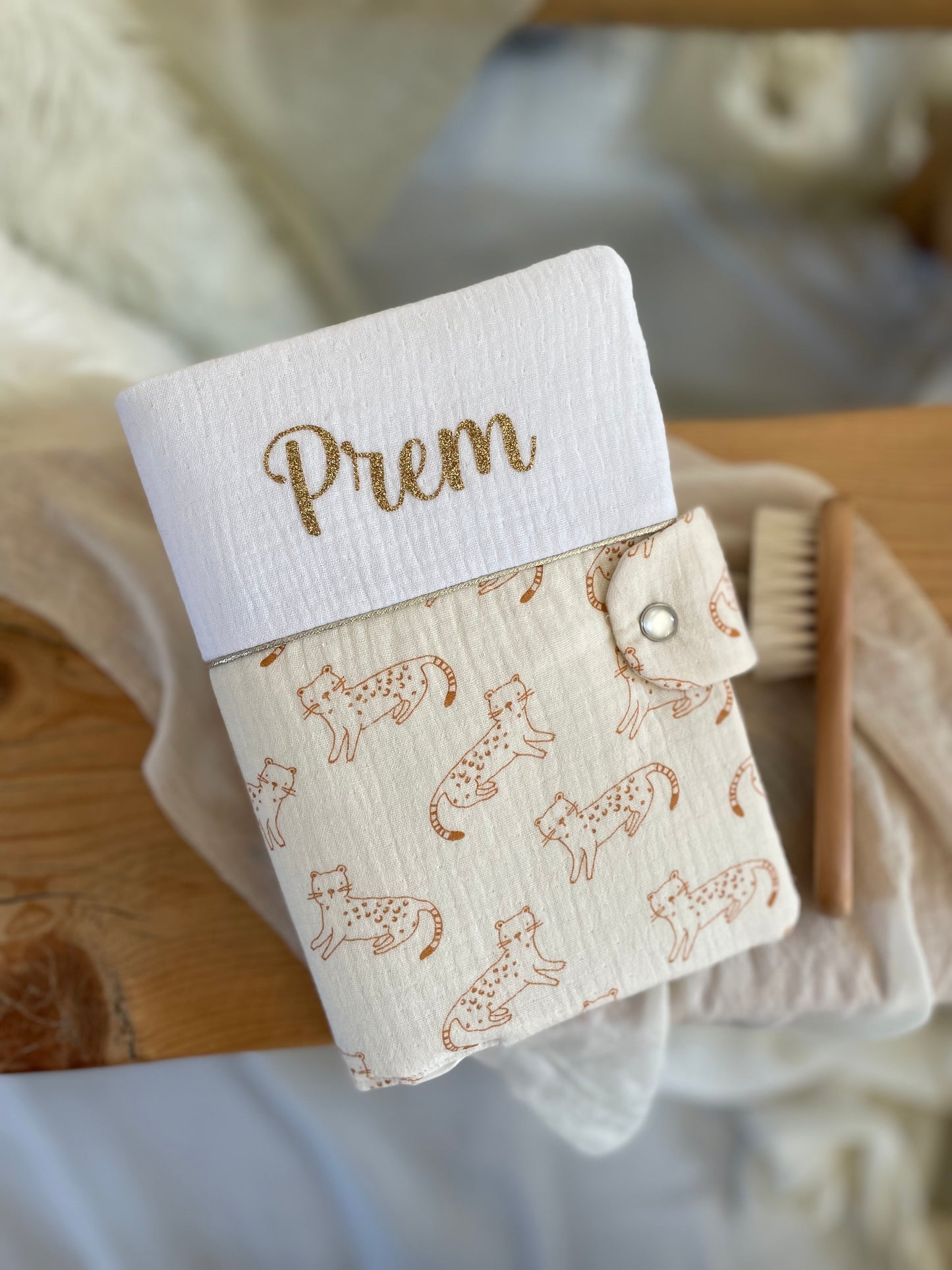 Ensemble Mini Doux – Protège-carnet & Bonnet ourson