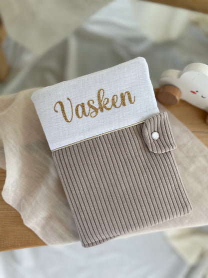 Ensemble Mini Doux – Protège-carnet & Bonnet ourson