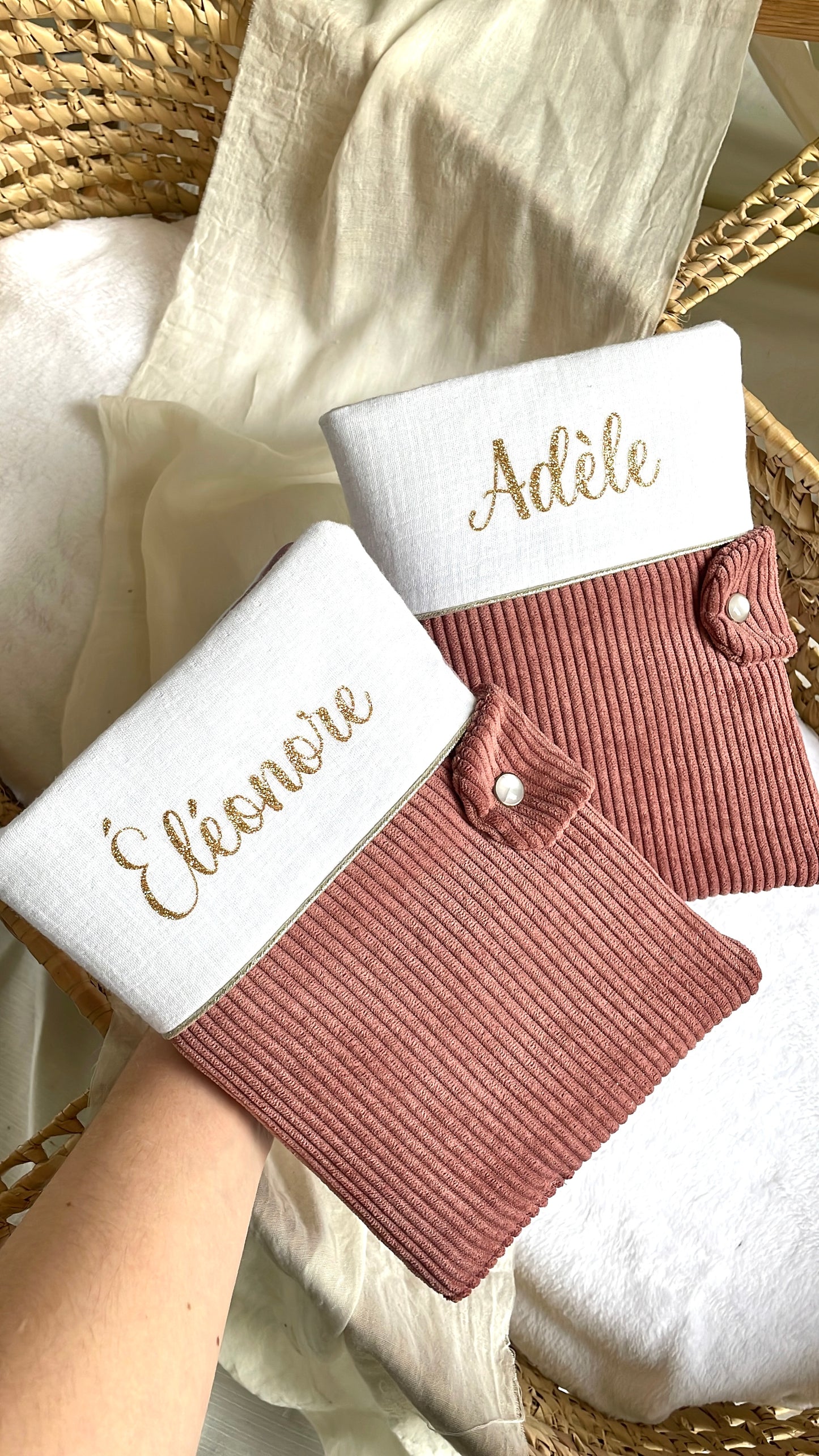 Ensemble Mini Doux – Protège-carnet & Bonnet ourson